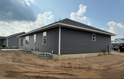 615 W Silverleaf Court, Plover, WI 54467
