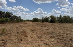 10632 La Vernia Rd, Adkins, TX 78101