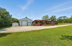 1082 NE 75 Road, Knob Noster, MO 65336