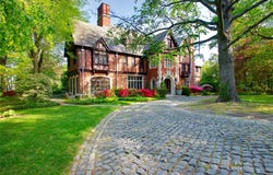 107 Bayview Road, Manhasset, NY 11030