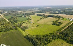 15742 165th St., Floris, IA 52560