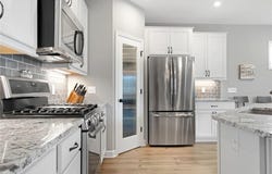 8715 Upper 9th Place N, Lake Elmo, MN 55042