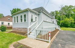 828 Hard Road, Webster, NY 14580