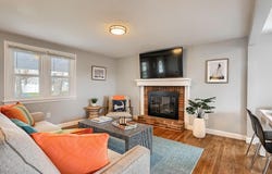 32 Washington Avenue, Hyannis, MA 02601