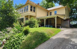 50 Grove Street, Brattleboro, VT 05301