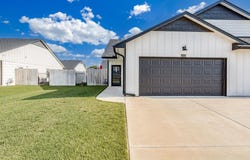 3512 W Angel St, Wichita, KS 67217-7024