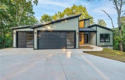 4 Oniell  LN, Bella Vista, AR 72715