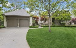 44 Coventry Court, Prairie Village, KS 66208