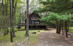 105 Tupelo Lane, Greentown, PA 18426