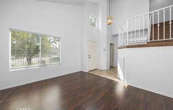 7527 Tampa Avenue, Reseda, CA 91335