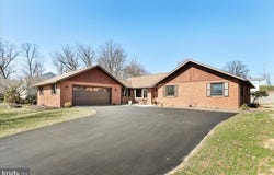 3671 JENNY LANE, CHAMBERSBURG, PA 17202