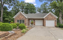 2109 Timbercrest Drive, Springfield, IL 62702