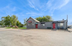 107 S Washington Avenue, Lacona, IA 50139