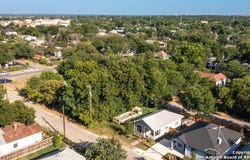 410 Moten Alley, San Antonio, TX 78202