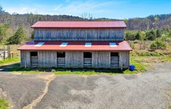 657 Meadows LN, New Castle, VA 24127