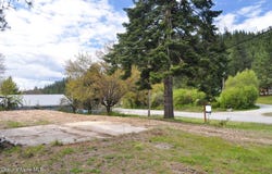 41476 Riverview Dr, Kingston, ID 83839