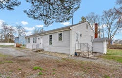 14 Denmore Lane, Old Saybrook, CT 06475