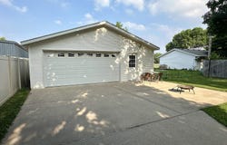 121 S East Park St, Luverne, MN 56156