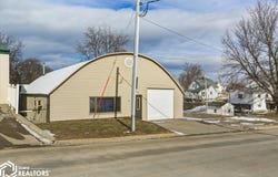 216 E 2nd Street, Brooklyn, IA 52211