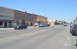 490 S Oregon, Ontario, OR 97914