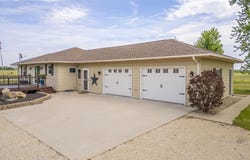 2805 Upper Greene Road, Marble Rock, IA 50653