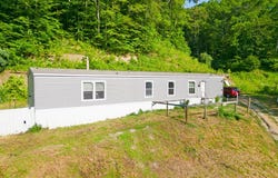 112 McKenzie Branch, Flat Gap, KY 41219