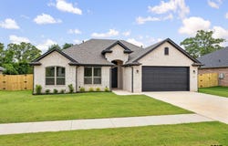 231 August Dr, Bullard, TX 75757