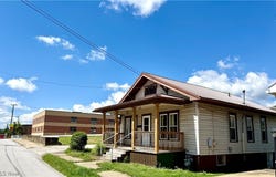 216 N Broadway Street, Barnesville, OH 43713