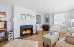 11 Drury Ln, Worcester, MA 01609