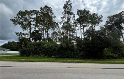 701 E 6th Street, Lehigh Acres, FL 33972