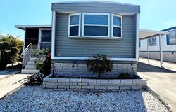 799 E Klosterman Rd, Tarpon Springs, FL 34689