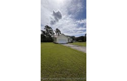 205 Kelly Drive, Laurinburg, NC 28352