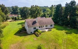 9882 W S Avenue, Kalamazoo, MI 49009