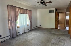 1402 W Randolph Street, Vandalia, IL 62471
