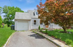 8 Longfellow Drive, Colonia, NJ 07067