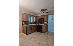 2621 Belmont Drive, Brooklyn Heights, OH 44131