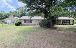 300 Pine Street, Ore City, TX 75683