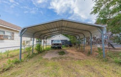 313 E 8th St, Lefors, TX 79054