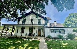 906 E Piankishaw Street, Paola, KS 66071