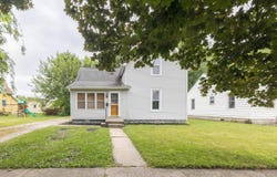 111 E Iroquois Street, Kentland, IN 47951