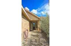 504 W SULLIVAN ST, Skidmore, TX 78389