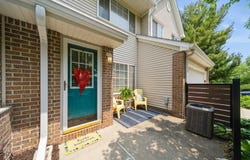 1020 68th Street unit: 2, West Des Moines, IA 50266