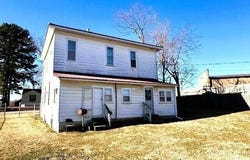 305 E Main Street, Willow Springs, MO 65793