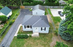 335 Third, Freeland, MI 48623
