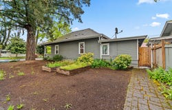 807 E St, Springfield, OR 97477