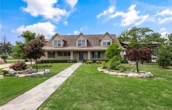 201  NW 7th  ST, Bentonville, AR 72712