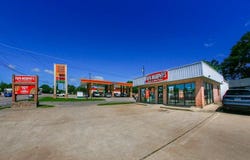 2705 Lamar Avenue, Paris, TX 75460