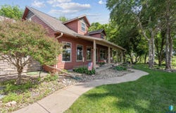 301 Lee Dr, Alcester, SD 57001