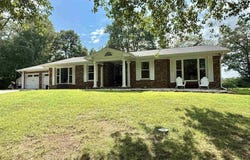17882 SHERWOOD FOREST Road, Havana, IL 62644