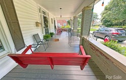 318 N Laurel Street N, Lincolnton, NC 28092